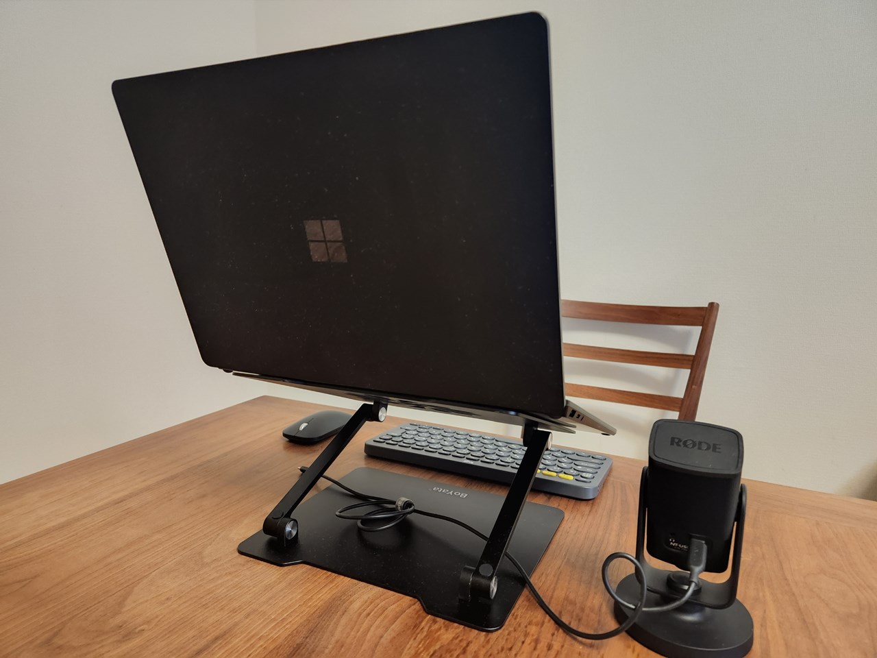 【ジャンク品】Surface Laptop初代　本体のみ